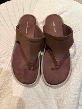 Easy Spirit Women's Brown Thong Sandals with Cushioned Footbed